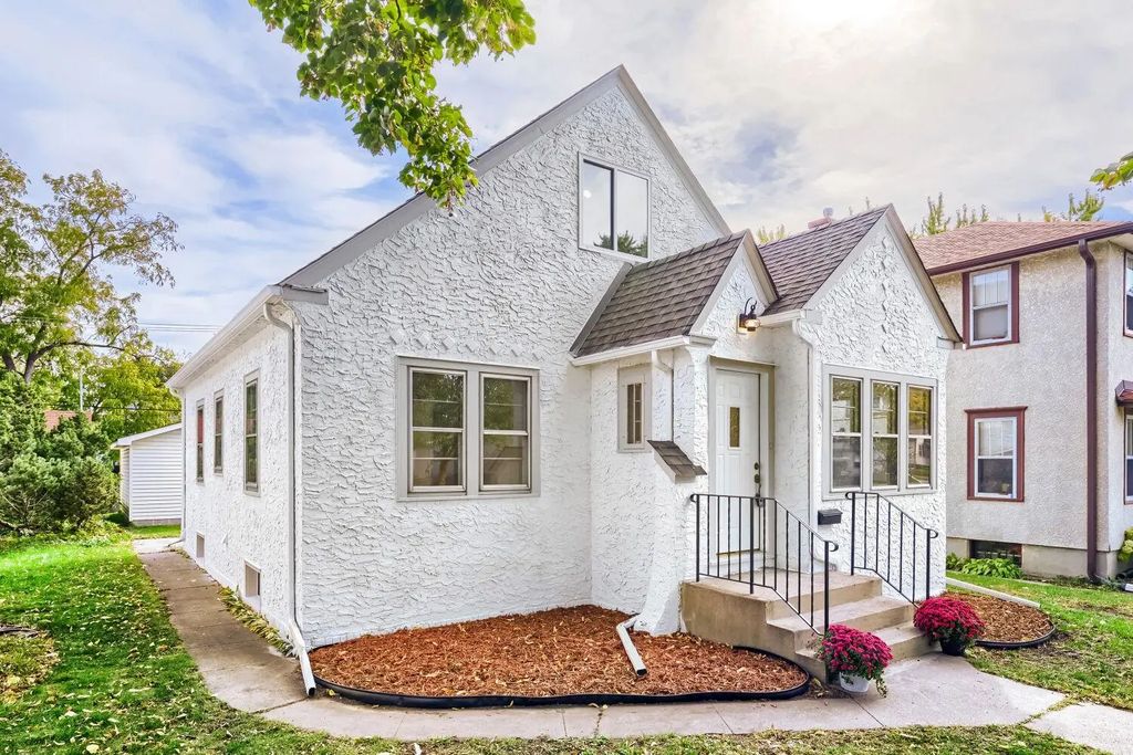 3841 29th Avenue S, Minneapolis