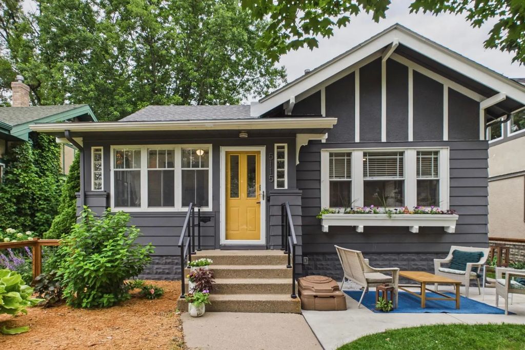 5115 Bloomington Avenue, Minneapolis