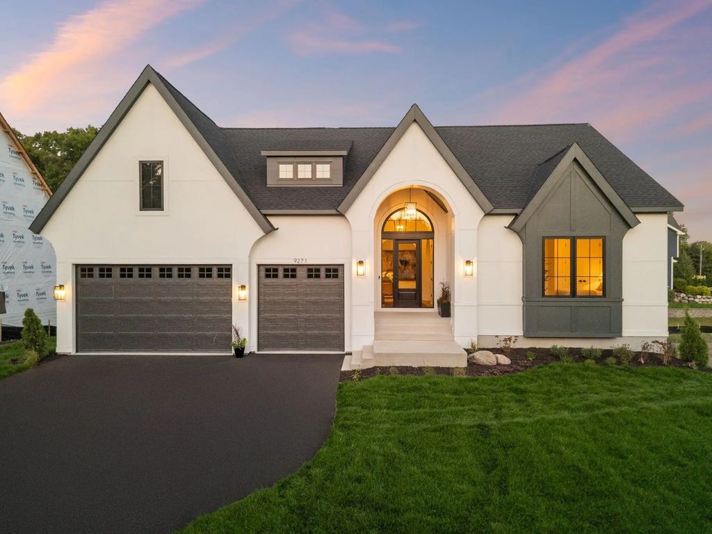 730 Ensconced Way, Chaska