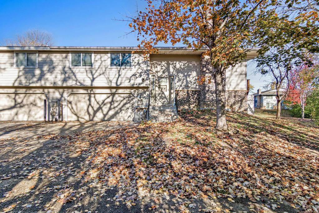 4459 Woodgate Point, Eagan