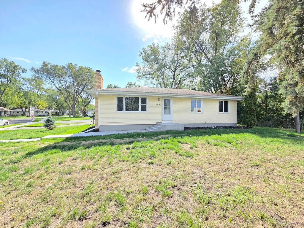 5201 W 84th Street, Bloomington