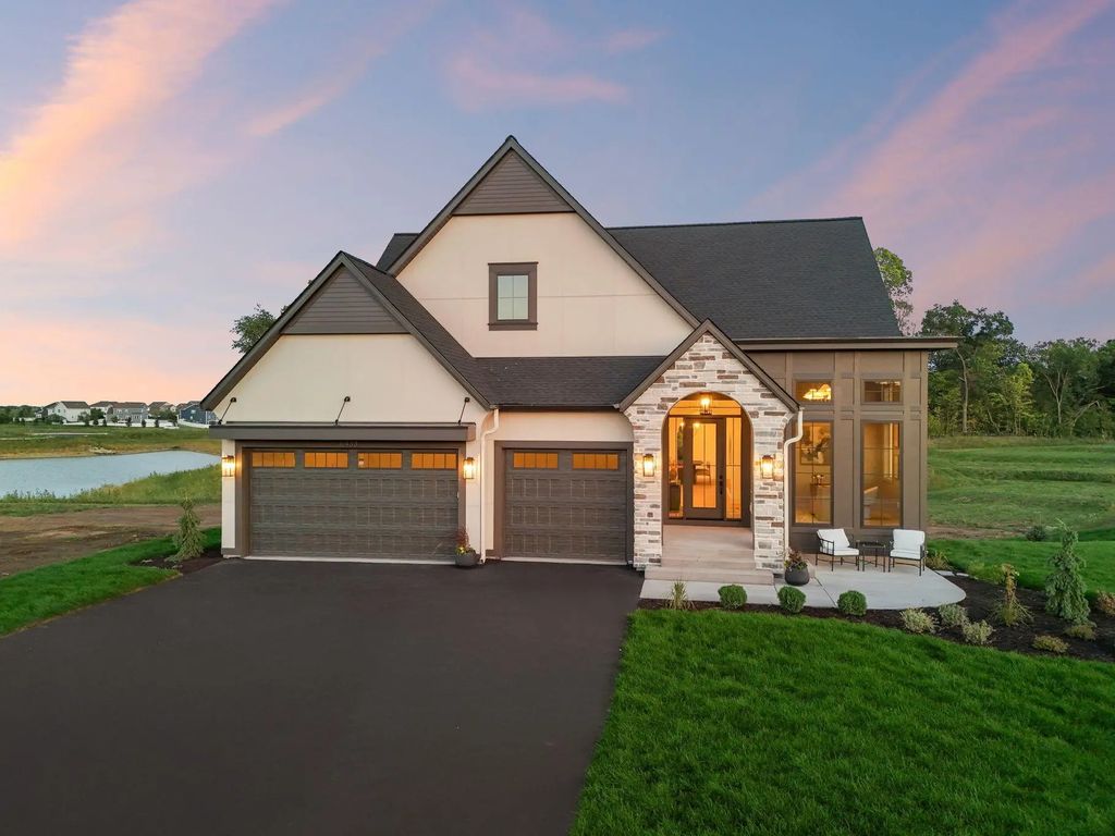 713 Ensconced Way, Chaska