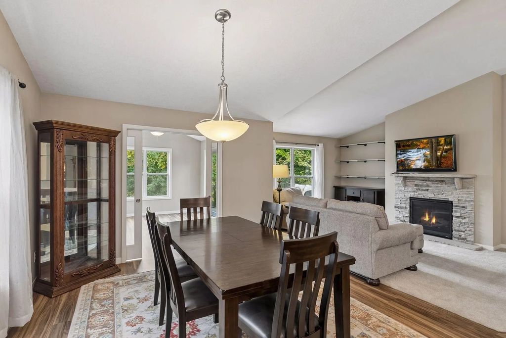 832 Aurora Circle, Red Wing