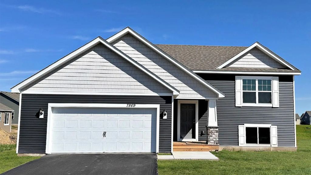 1655 Shasta Drive, Shakopee