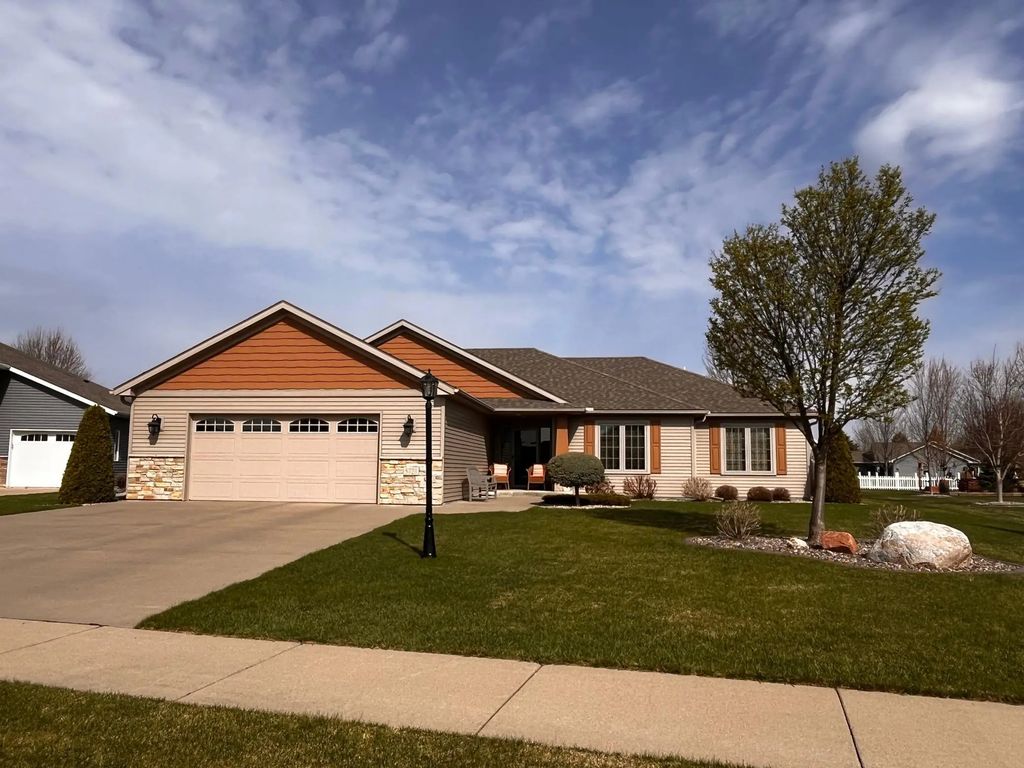 5723 Glenview Lane, Saint Cloud