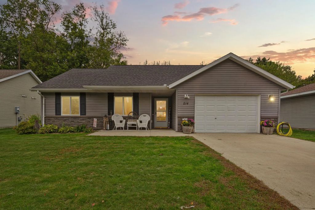 214 Rogers Street, Mankato