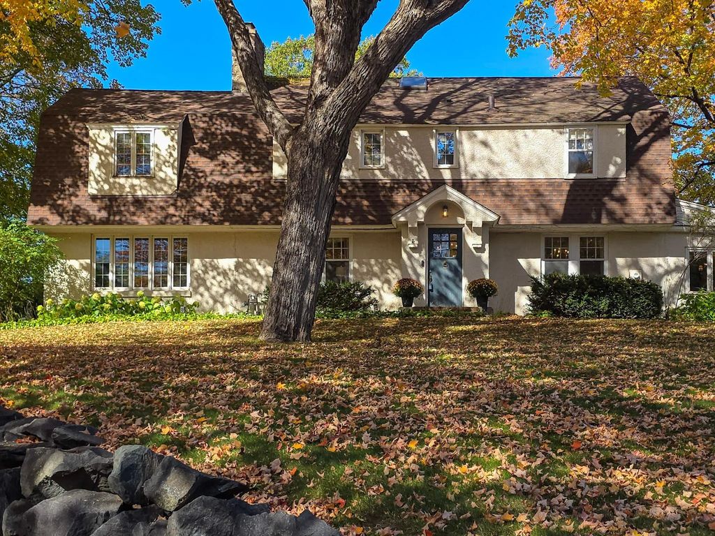 435 Far Hill Road, Wayzata