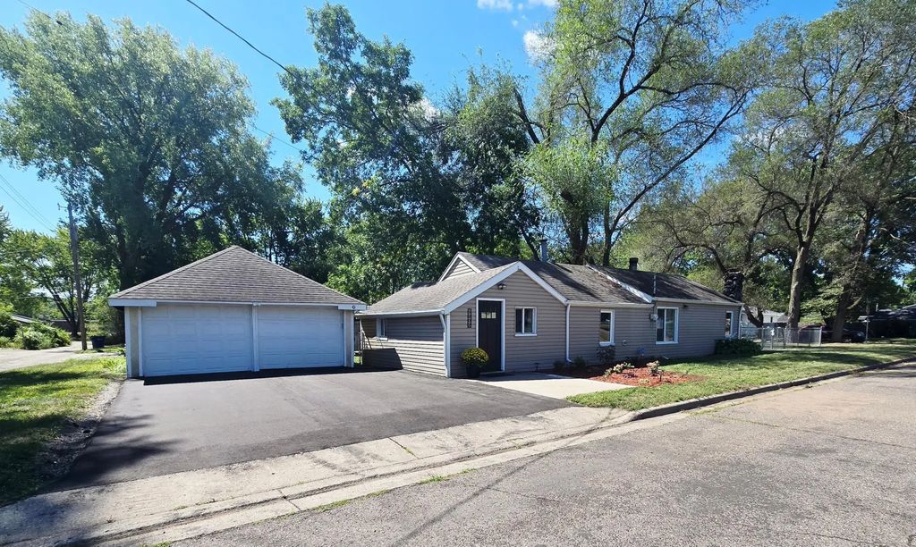1202 11th Avenue Se, Saint Cloud