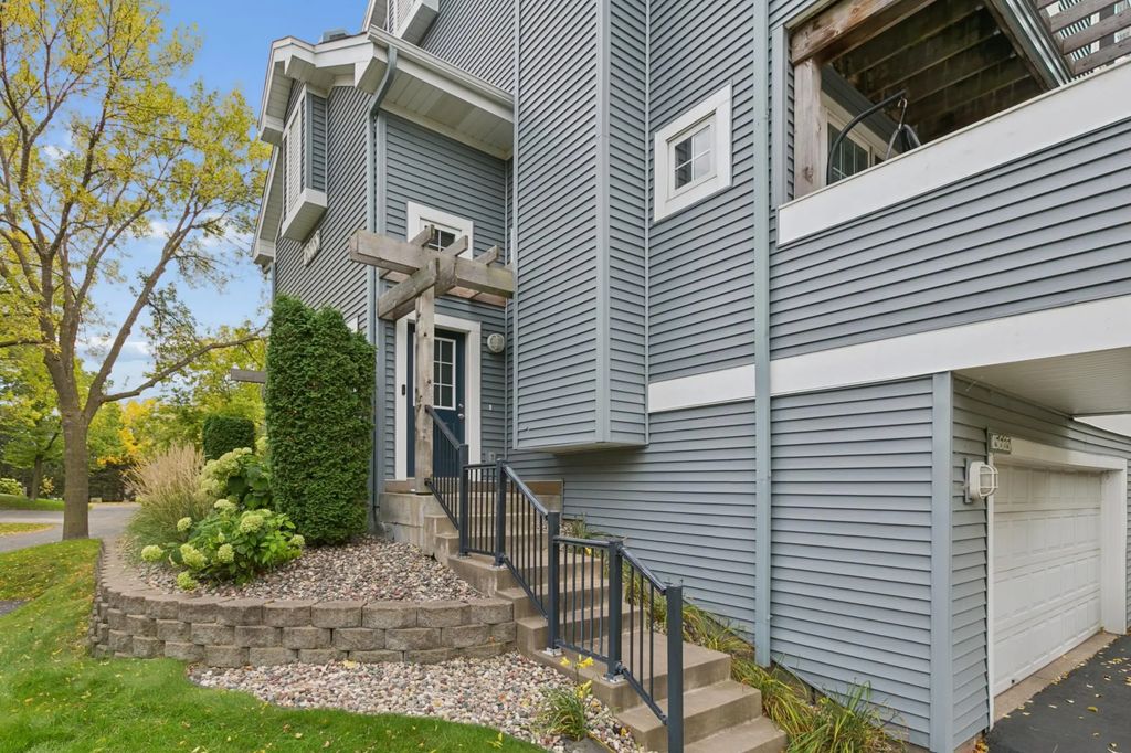 15665 24th Avenue N A, Plymouth