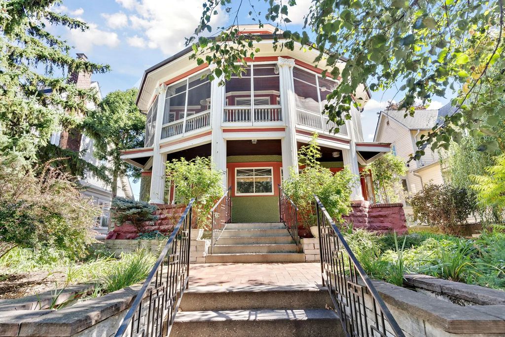 3013 James Avenue S, Minneapolis