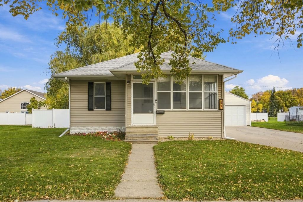 47 Center Street, West Fargo