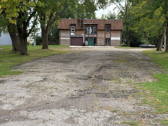 2010 Main Street E, Albert Lea