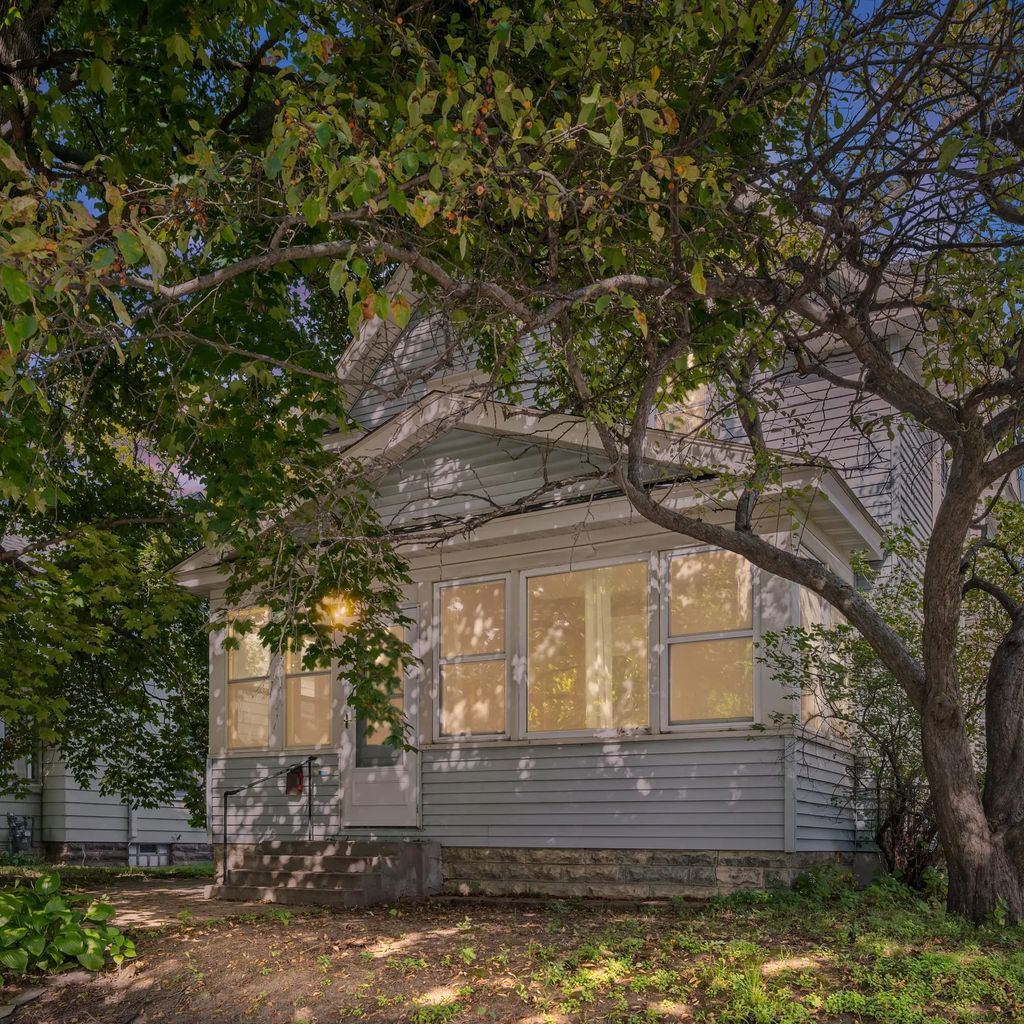 1227 Thomas Avenue, Saint Paul