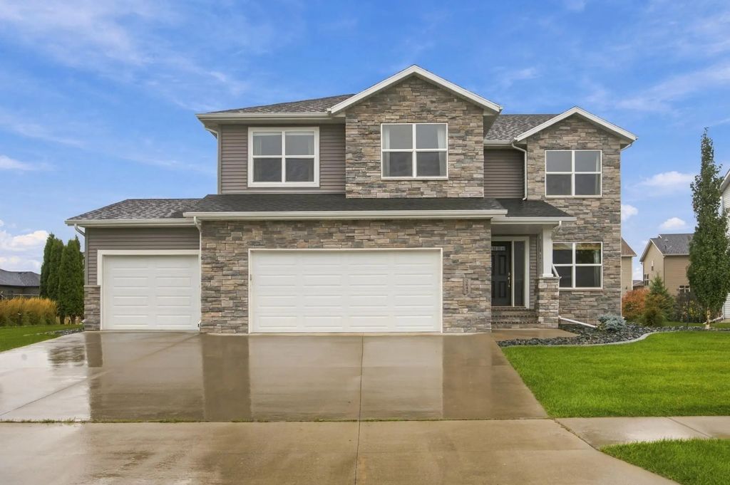 3645 6th Street E, West Fargo