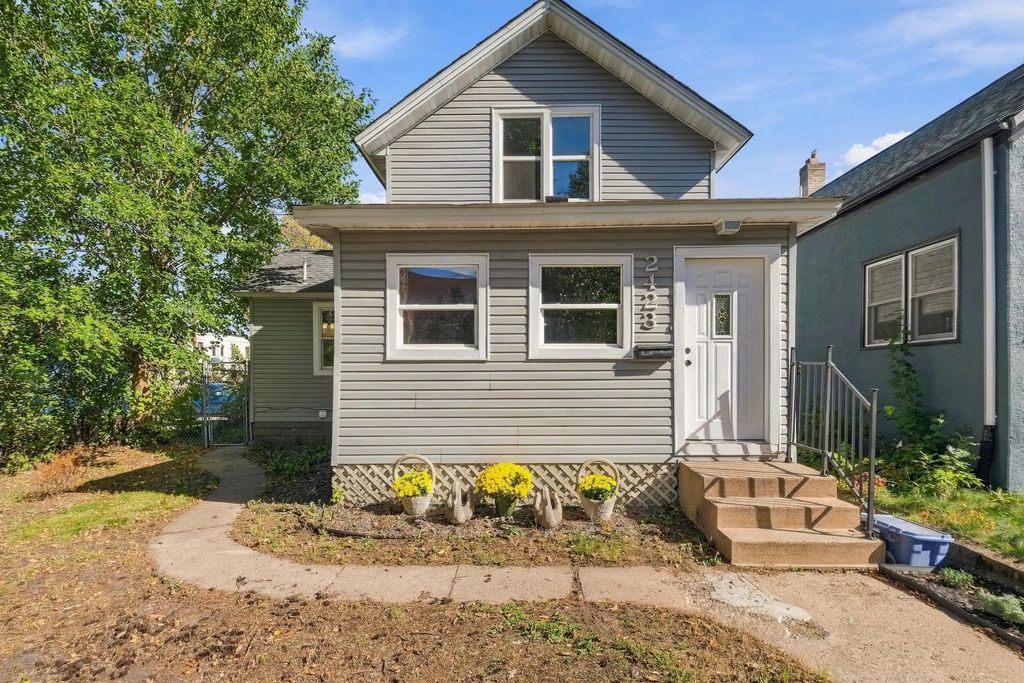 2423 Quincy Street Ne, Minneapolis