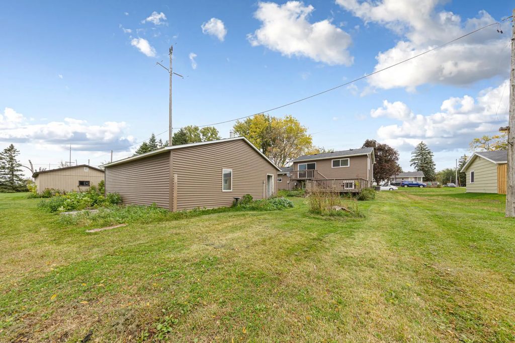 103 6th Avenue Nw, Dodge Center