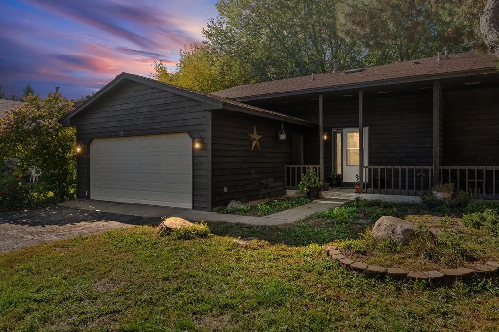 5570 Fillmore Street Ne, Fridley