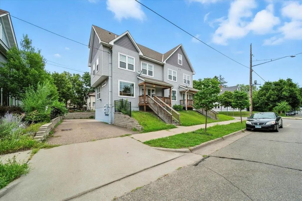 600 W 32nd Street 4, Minneapolis