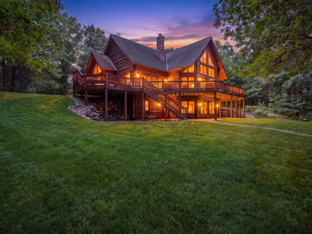 9800 Trails End Road, Pequot Lakes