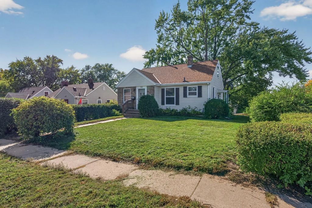4858 6th Street Ne, Columbia Heights