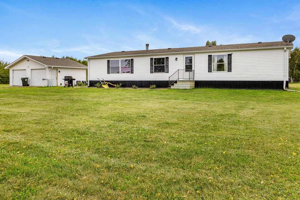 26200 Pelkey Creek Road, Hinckley