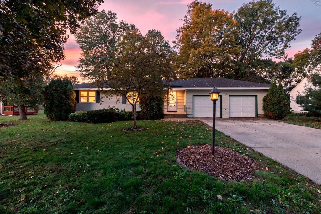 6609 74th Avenue N, Brooklyn Park