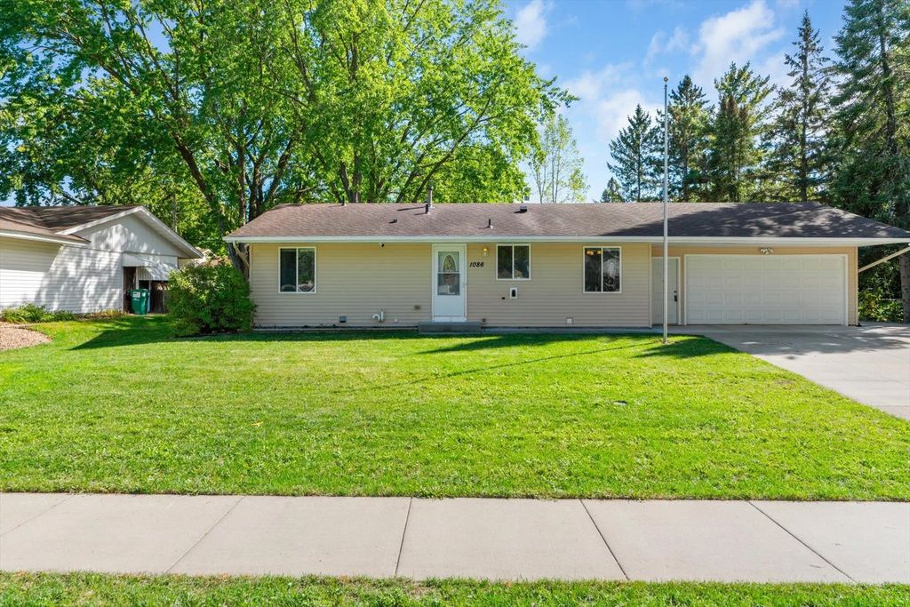 1086 Lowell Drive, Apple Valley
