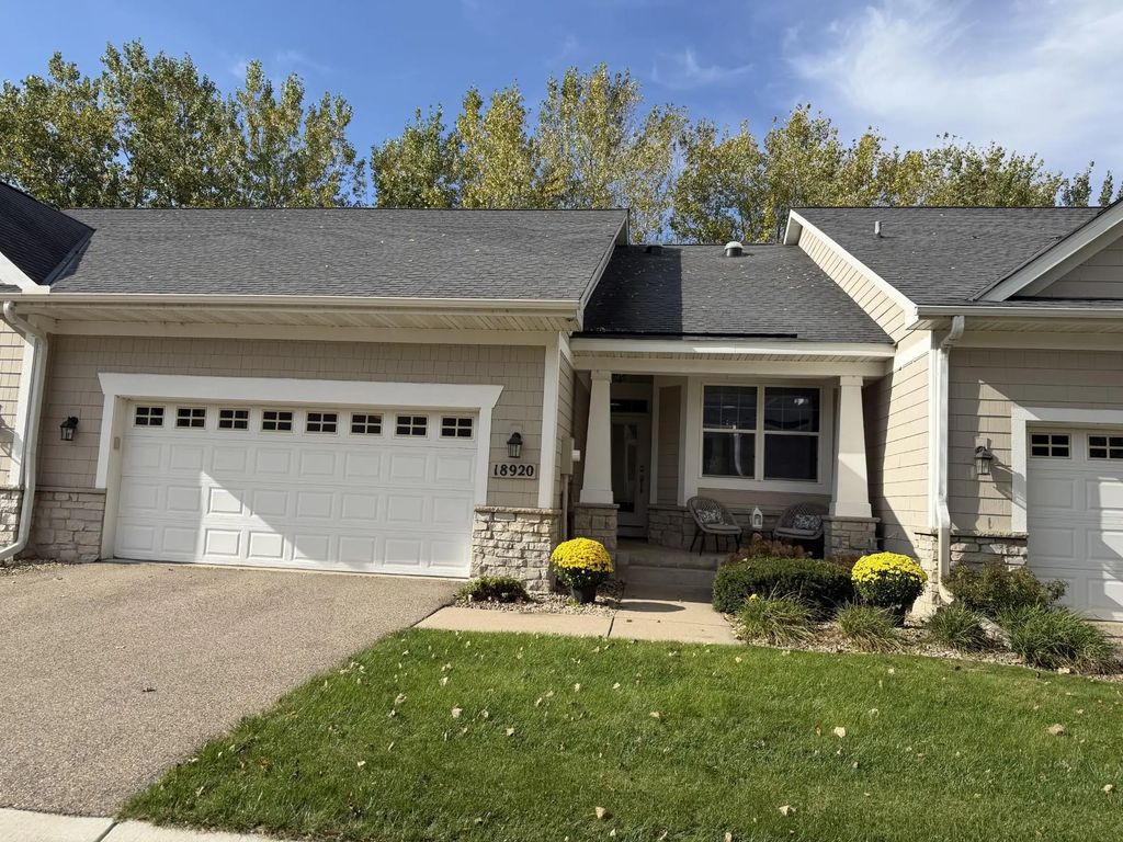 18920 Dorenkemper Place, Eden Prairie
