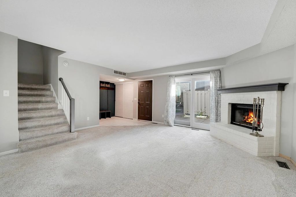 18657 Clear View Court, Minnetonka