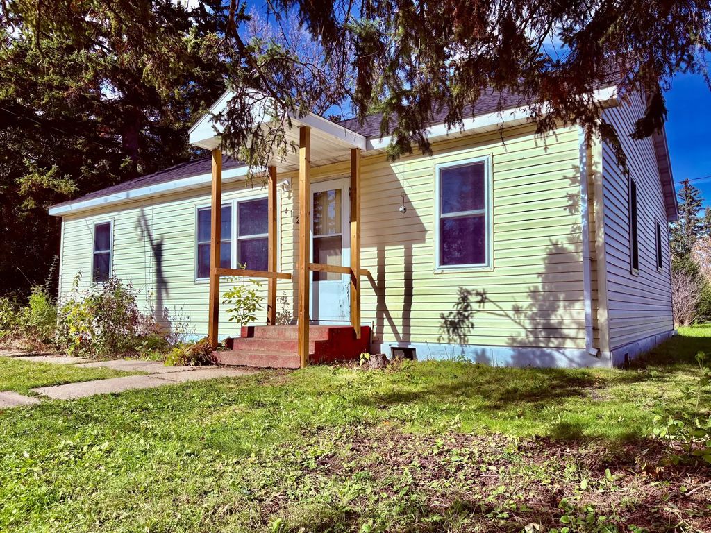 412 2nd Street Nw, Baudette
