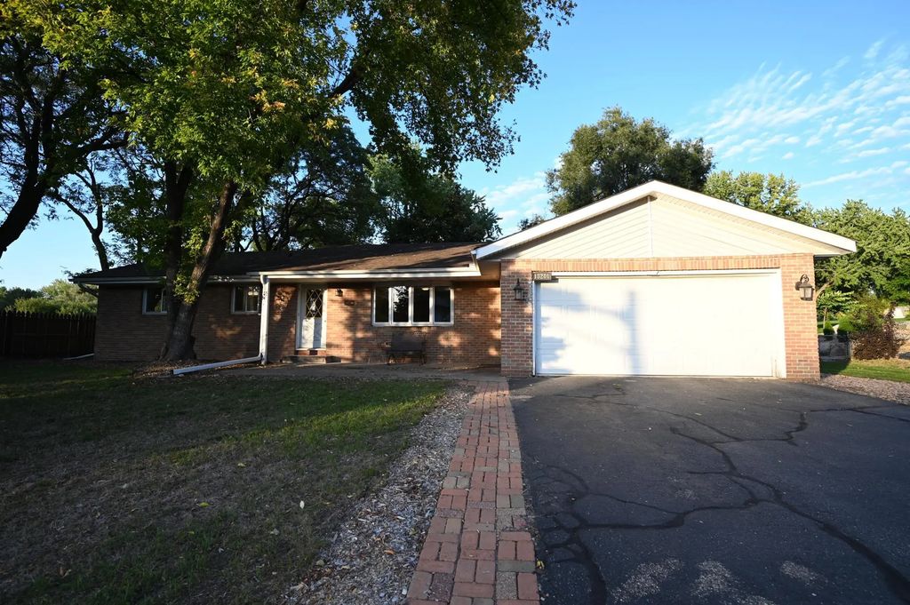 13201 Irving Avenue S, Burnsville