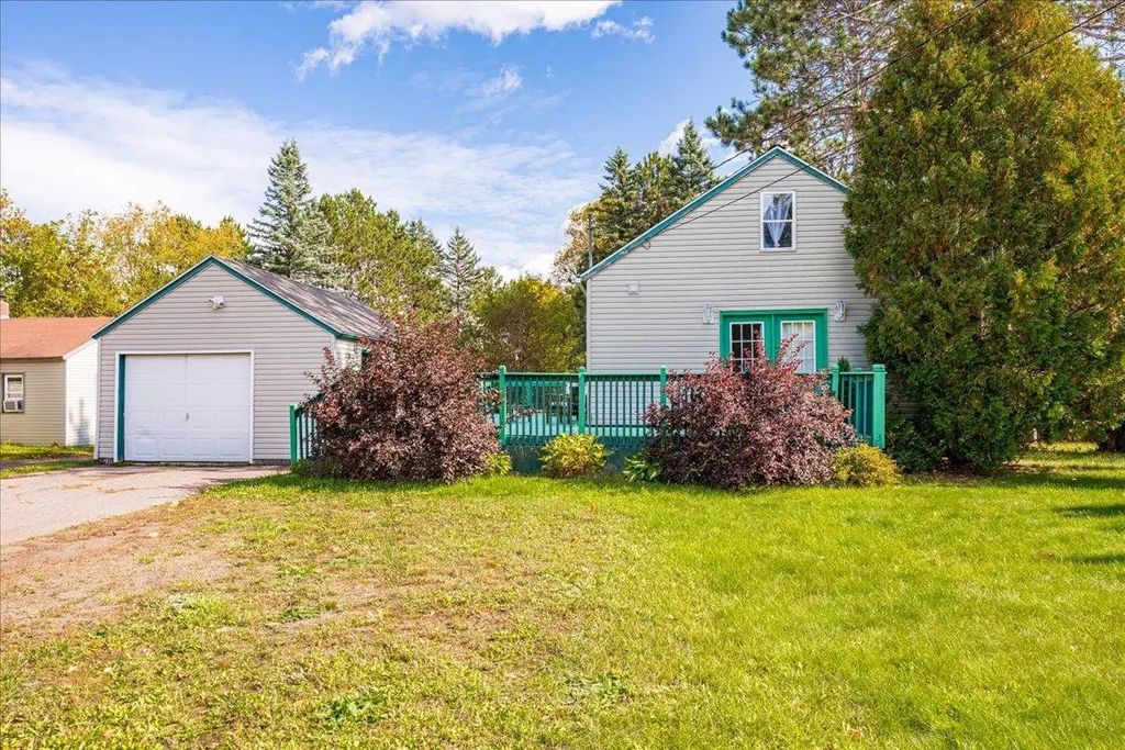 1022 Spring Lake Road, Cloquet