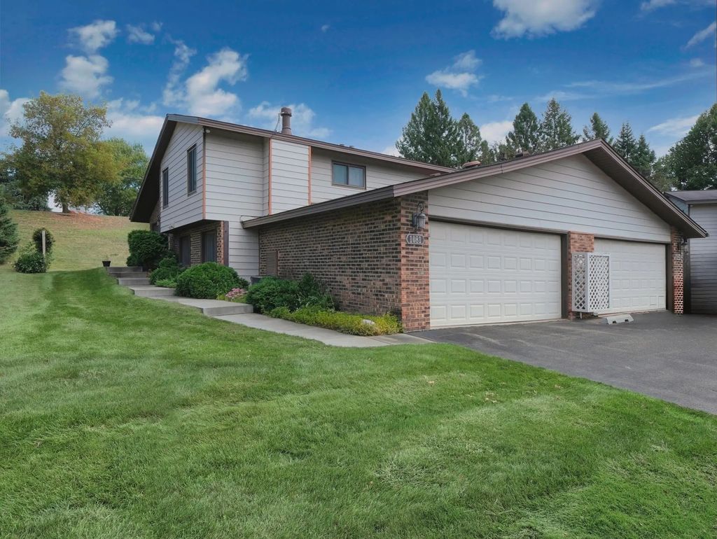 1081 Weston Lane N, Plymouth