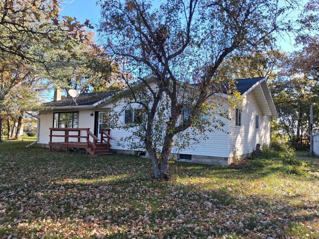 32586 595th Avenue, Wadena