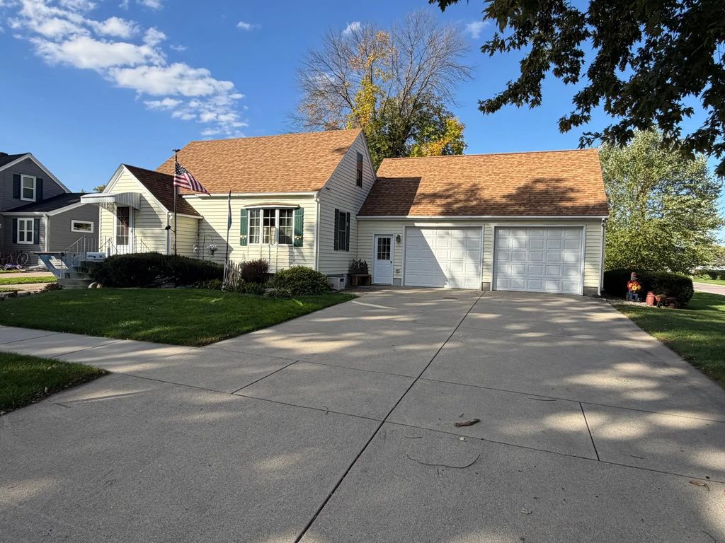 908 8th Avenue Sw, Faribault