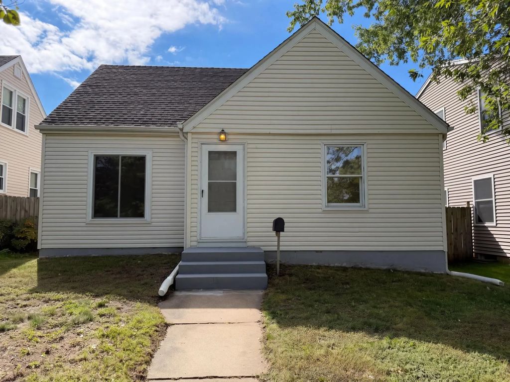 7221 Minnetonka Boulevard, Saint Louis Park