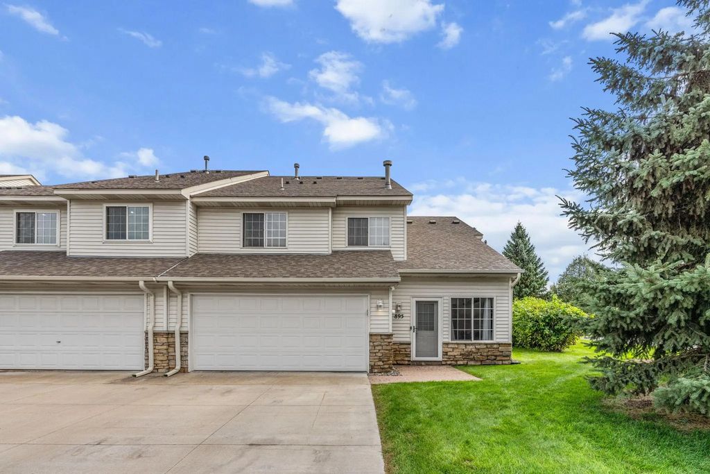 895 Ferdinand Drive, Shakopee