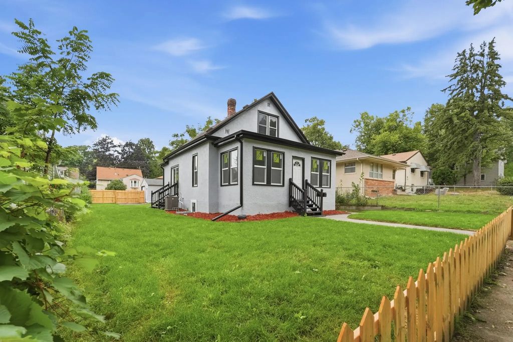 3343 Colfax Avenue N, Minneapolis