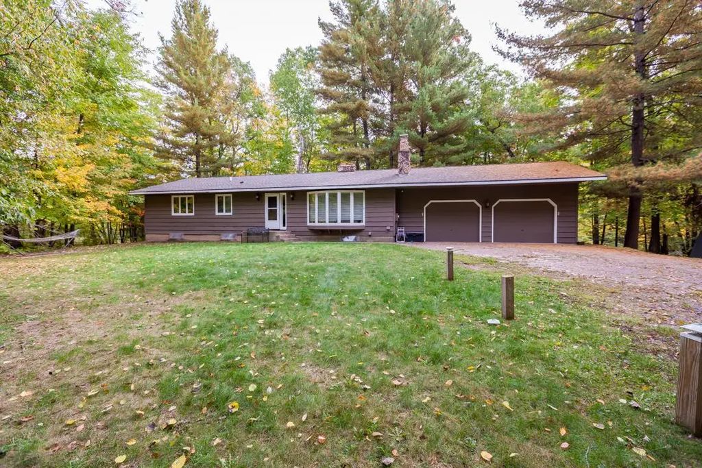 N5636 Spooner Lake Road, Spooner