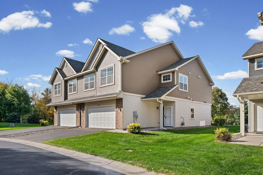 12214 River Valley Drive, Burnsville