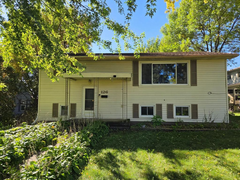 126 2nd Avenue Sw, Wells