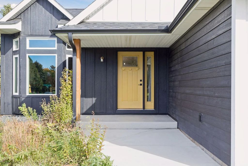 7758 Upper 23rd Street N, Oakdale