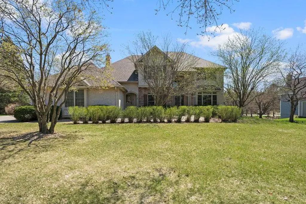 15395 Boulder Pointe Road, Eden Prairie