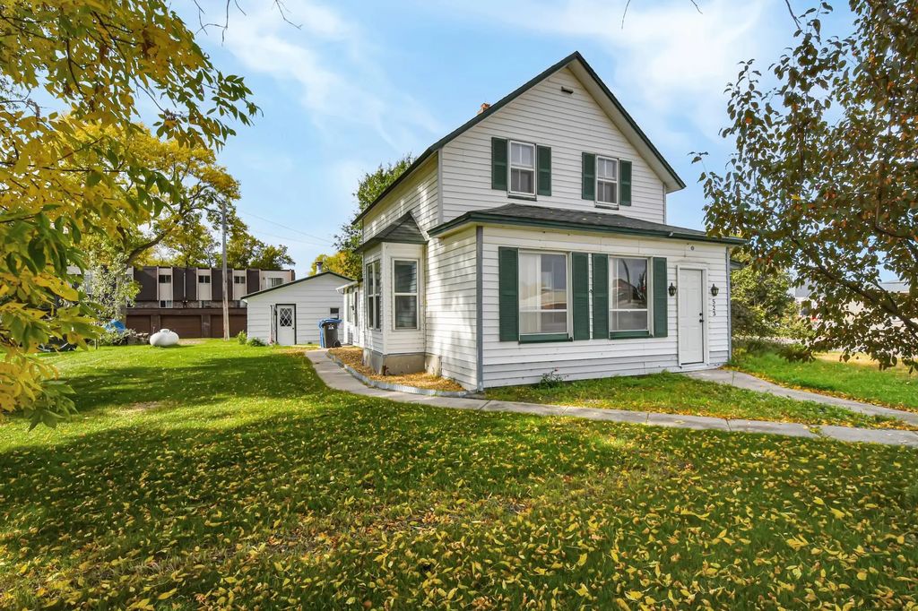523 Front Street N, Barnesville