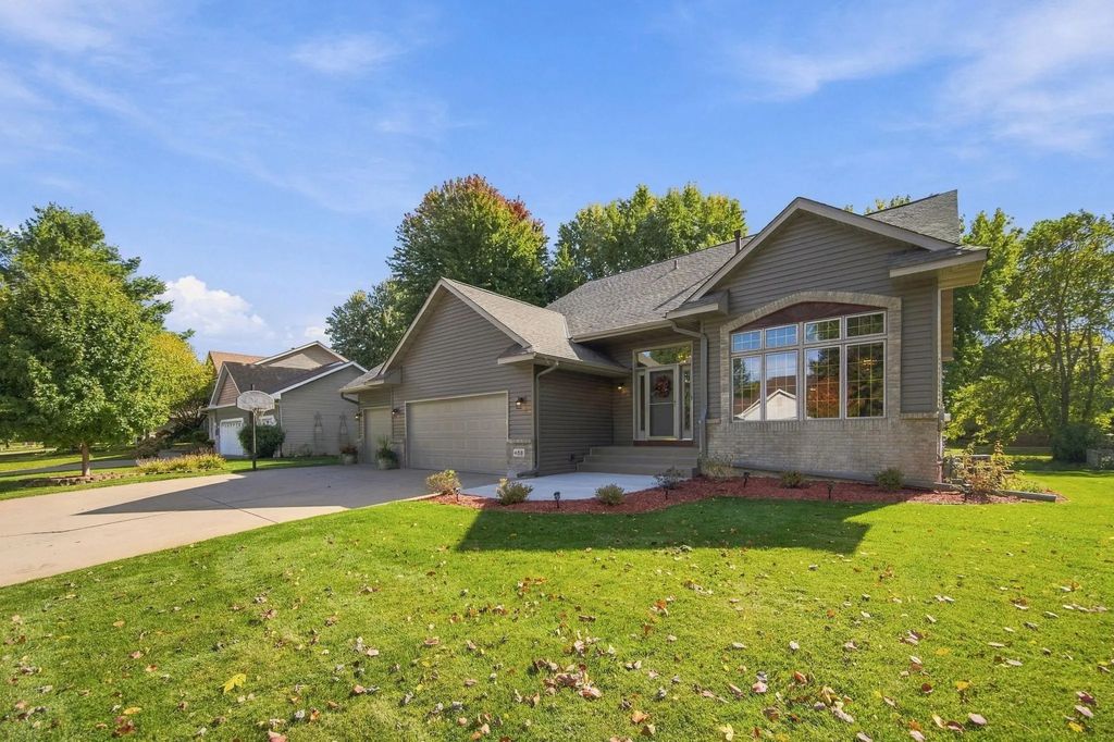 458 Coyote Trail, Lino Lakes
