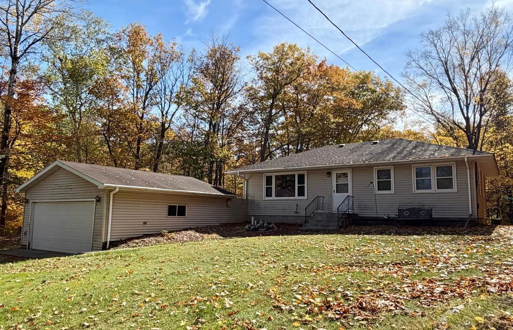 33137 Gary Drive, Grand Rapids