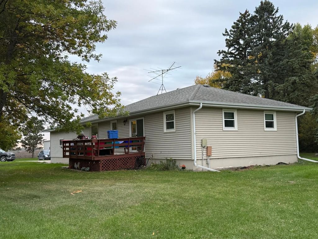 7845 County Road 25, Mooreton