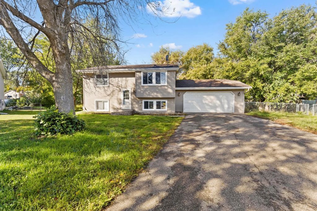 7515 Brunswick Avenue N, Brooklyn Park