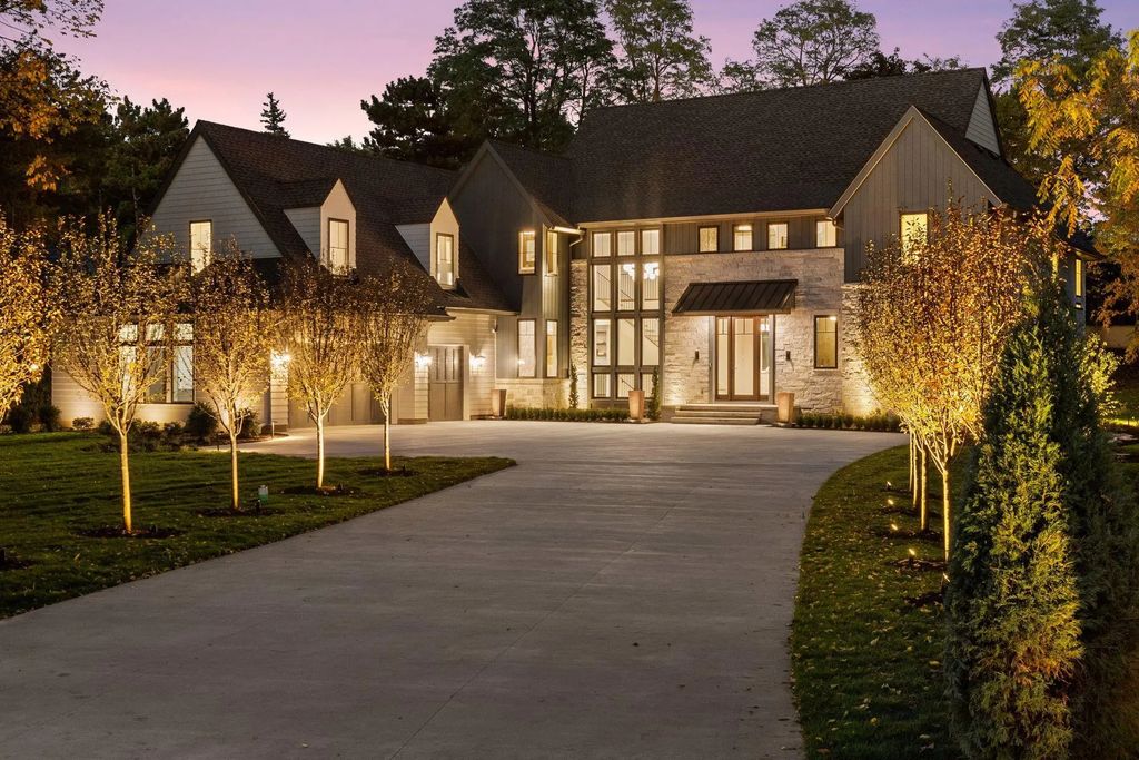 4909 Rolling Green Parkway, Edina