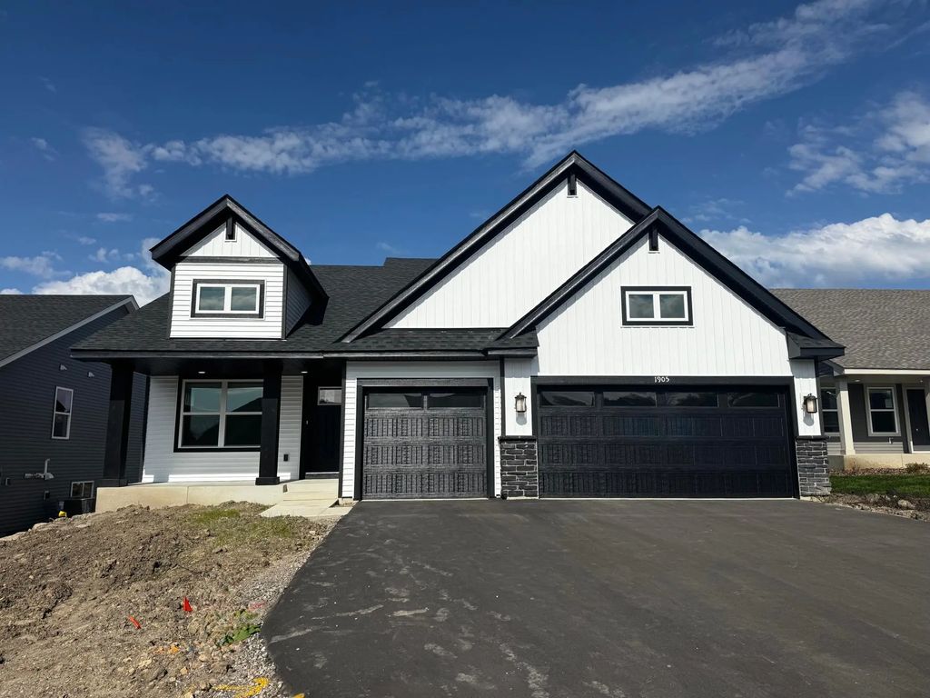 1905 Dogwood Court, Carver